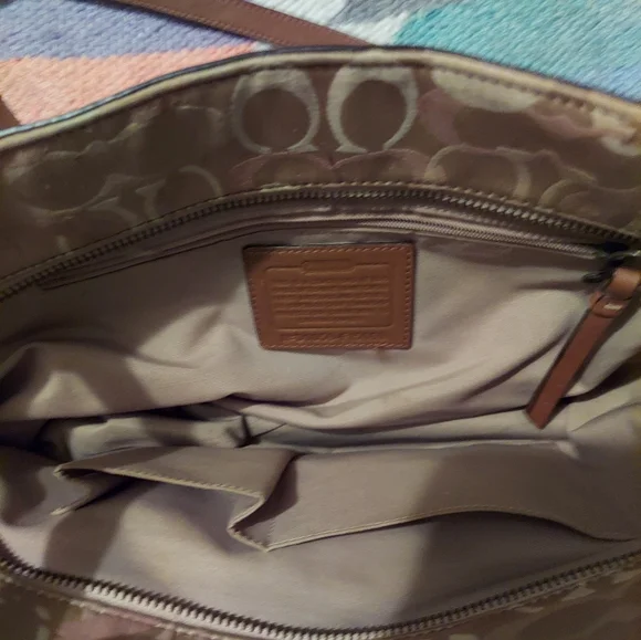 Coach Tote purse - Picture 5 of 6